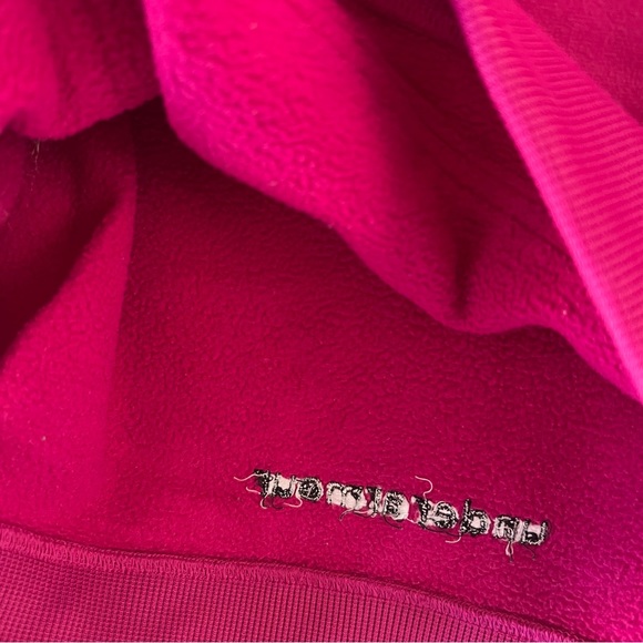 Under Armour - Women’s Dri-Fit Hustle Fleece Logo Hoodie (Magenta Pink, Large) - Picture 3 of 3